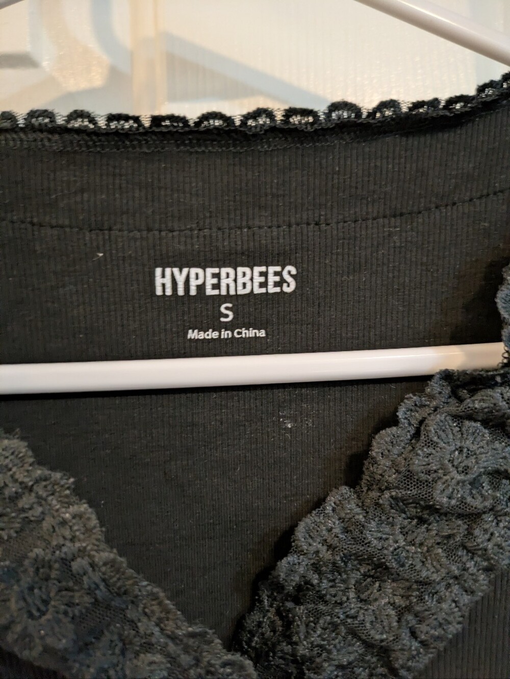 Hyperbees Top - Picture 3 of 3